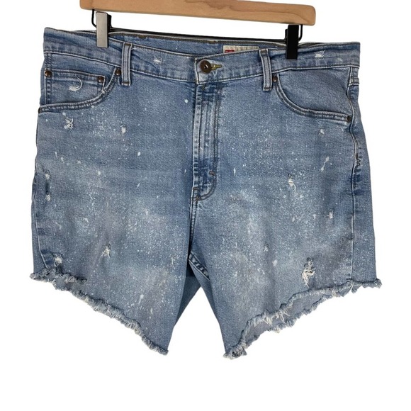 Wrangler Shorts Wrangler Custom Distressed Cut Off Relaxed Fit